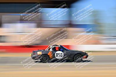 media/Sep-29-2024-24 Hours of Lemons (Sun) [[6a7c256ce3]]/StartFinish (245p-330p)/
